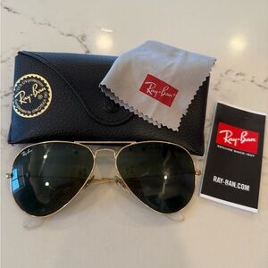 Ray-Ban Gold Frame Green lens Aviator Sunglasses